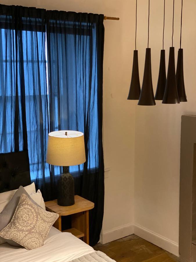 Deluxe Suite B1,1008890956:JPEG