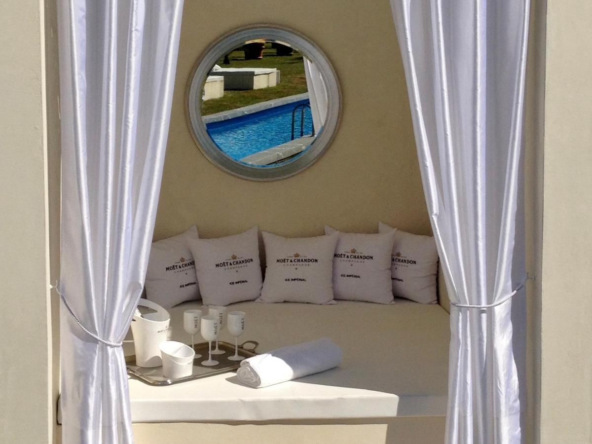 Master Suite with Cabana and Parking Included - 148 ft²