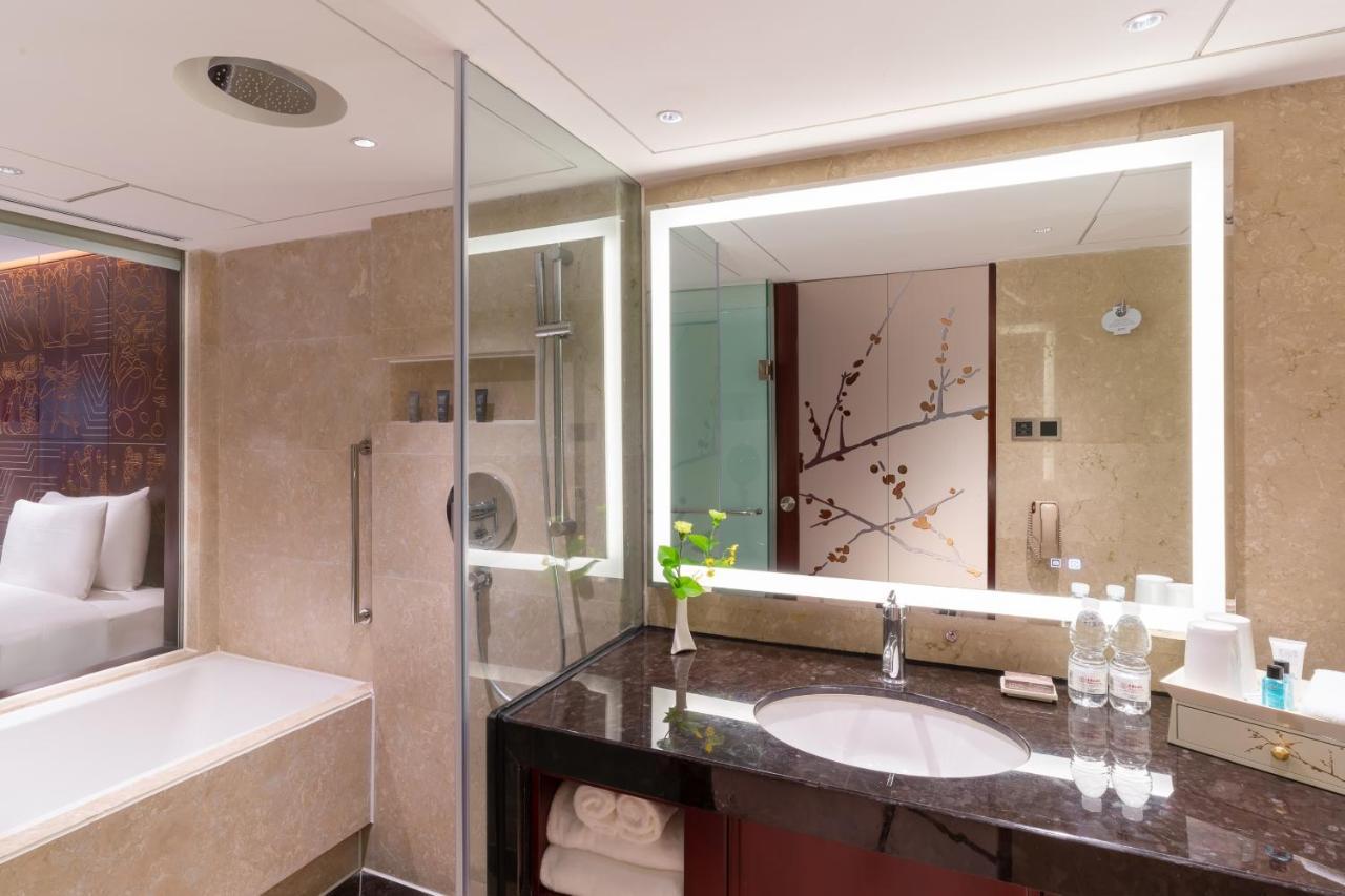 Premier King Room