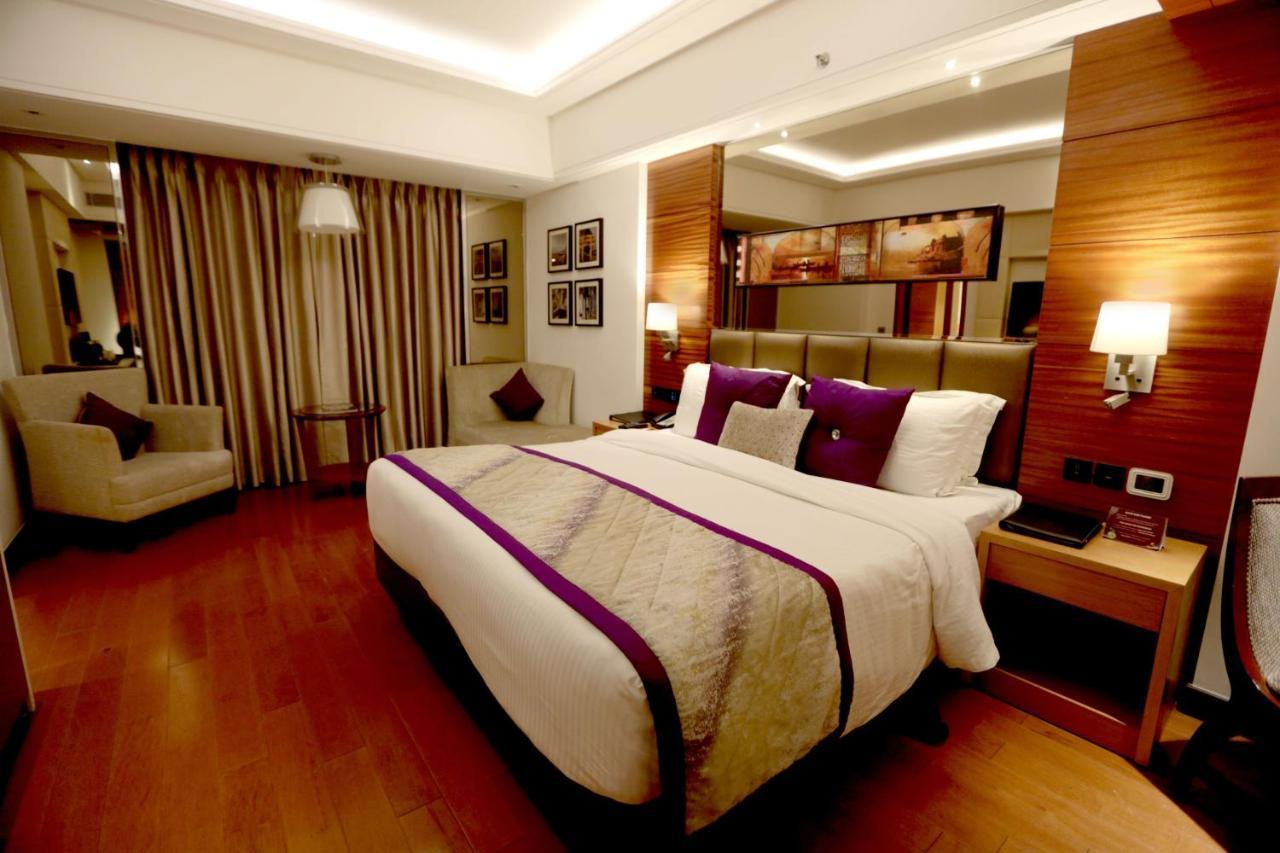 Deluxe Double or Twin Room on Food & Beverages a-la-carte selection,1022553481:JPEG