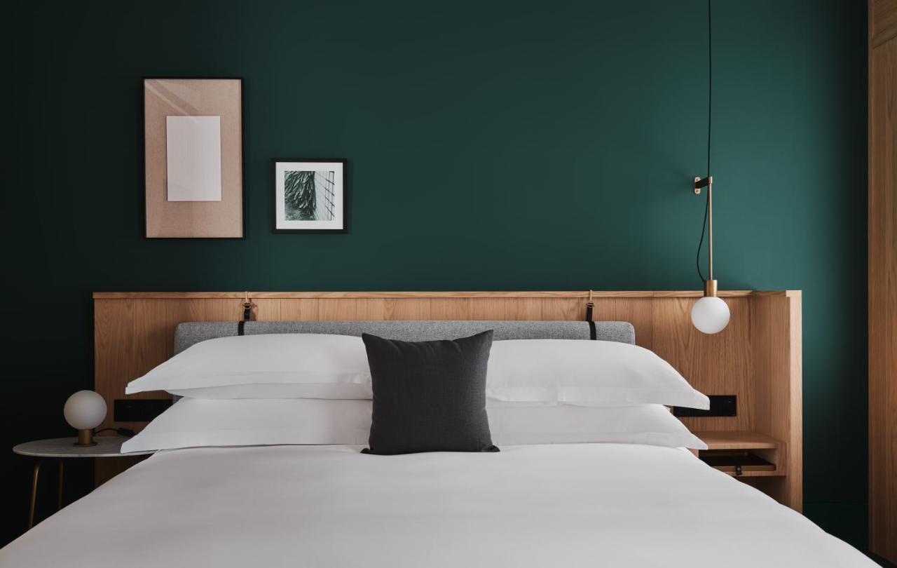 Premium King Room