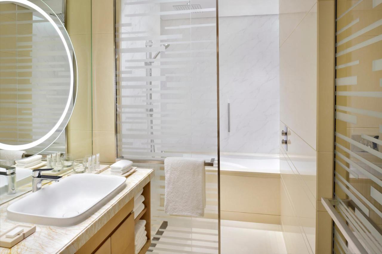 Standaard Kamer met 1 Kingsize Bed en Uitzicht op de Jachthaven