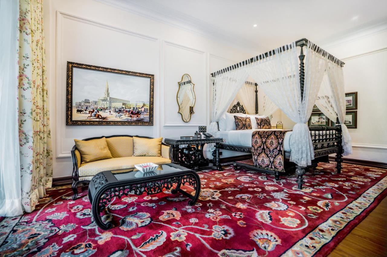 Heritage Room - 10% Discount on Foods & Soft Beverages* | 15% Discounts on Laundry Services* | INR 500 spa credit during your stay on selective Massage services. TnC Apply.* | Free Minibar - 2 cans of soft Beverages (Once on Arrival)