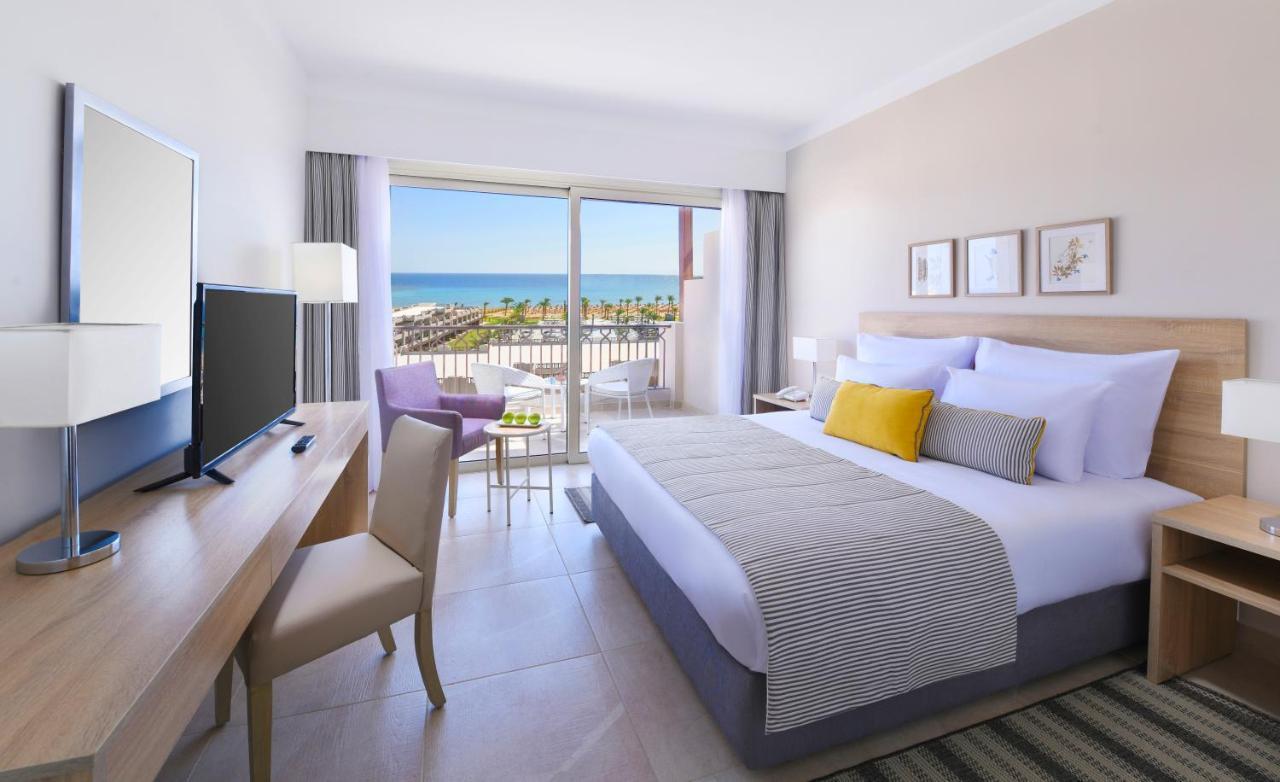 Deluxe Family, Queen or Twin Bed, Pool & Sea View