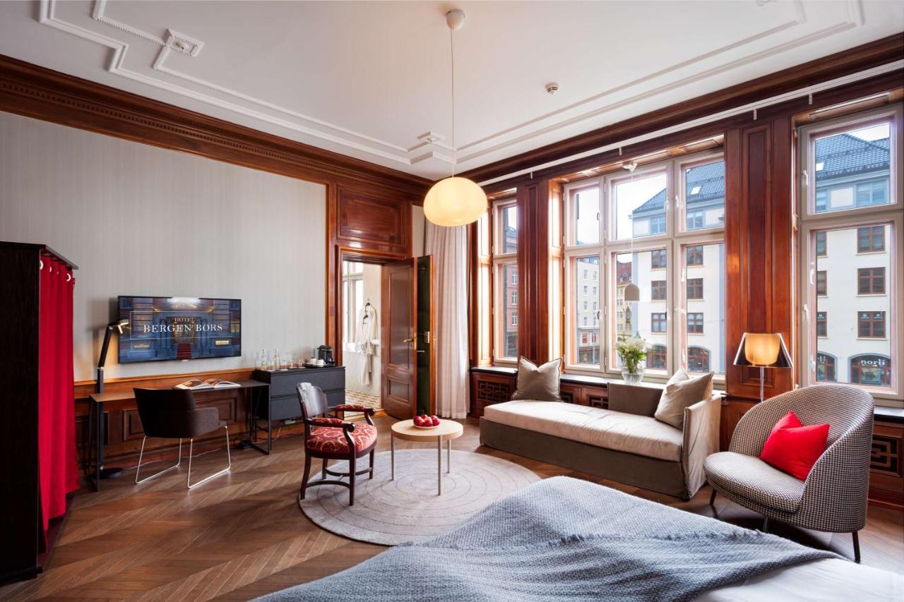 Junior King Suite with City View