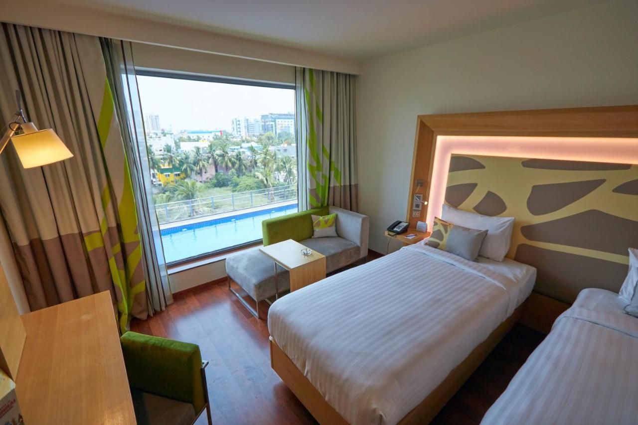 Executive Room King Bed Aqua Pool View,1006584955:JPEG