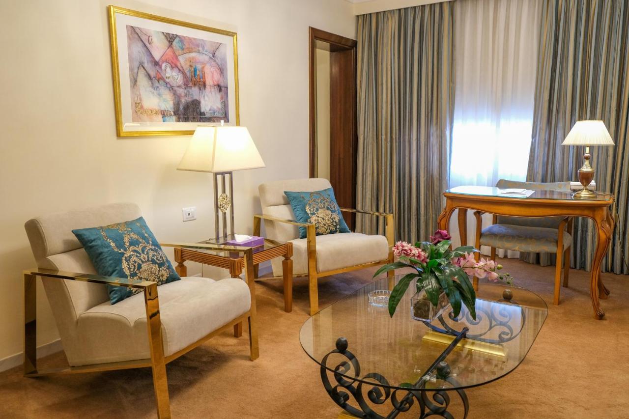 Deluxe Suite,1083698848:JPEG
