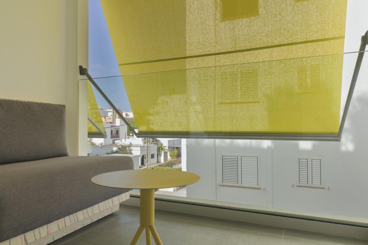 Deluxe King Room with Balcony and City View