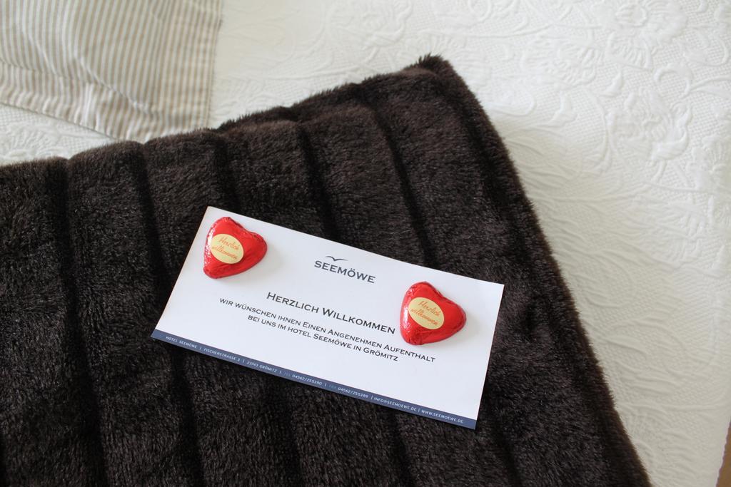 Family Room with Garden View,109720062:JPEG