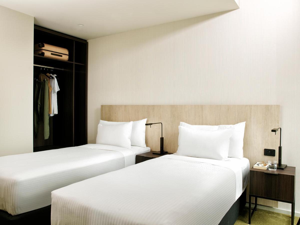 Interconnecting Family Apartment King or Twin