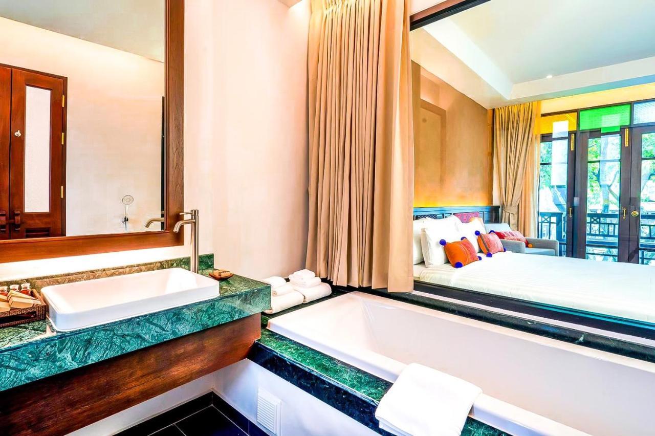 Grand Deluxe Double Room with Balcony