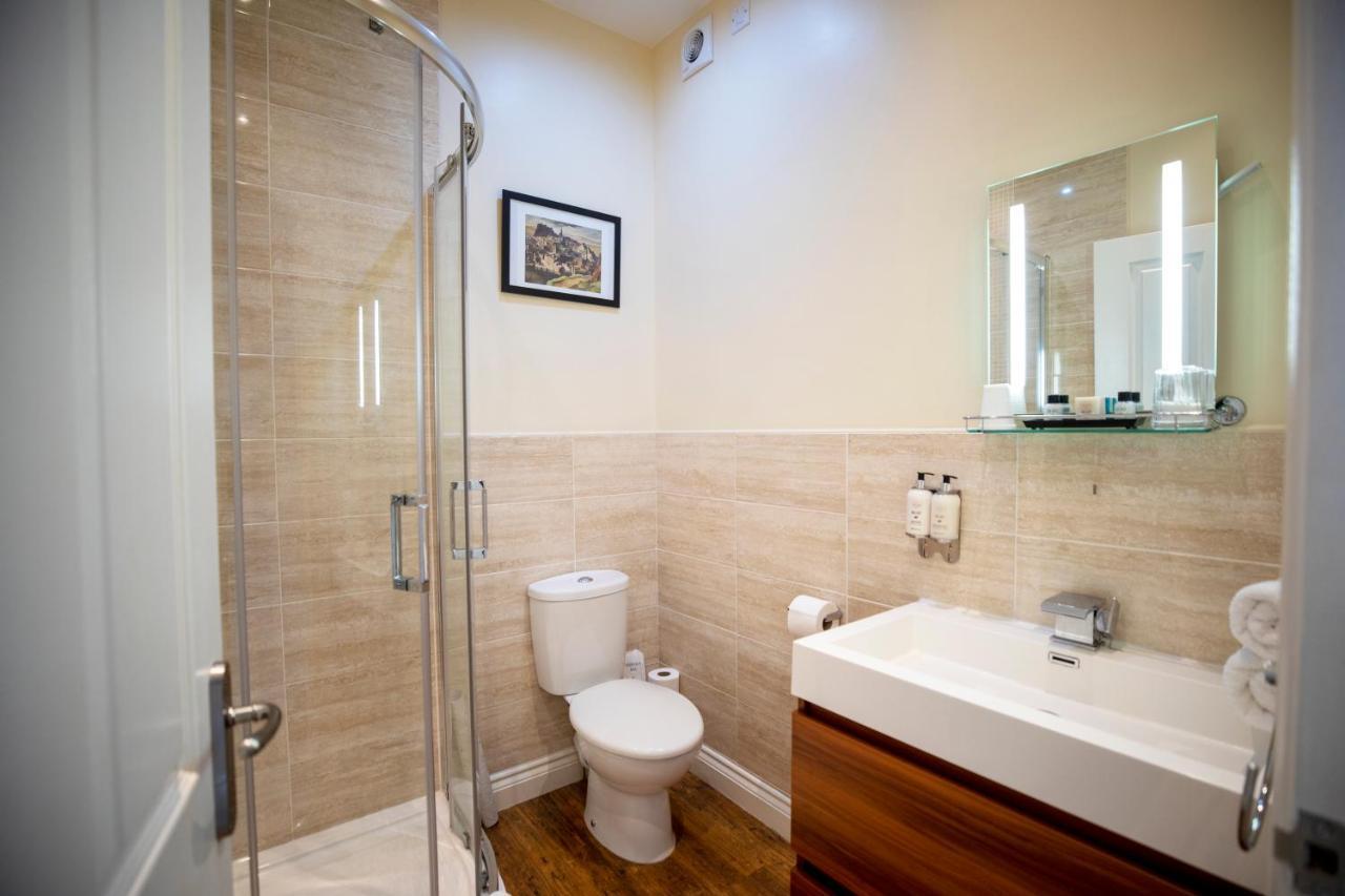 Executive Suite 1