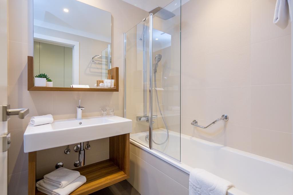 Deluxe Double or Twin Room,685530891:JPEG