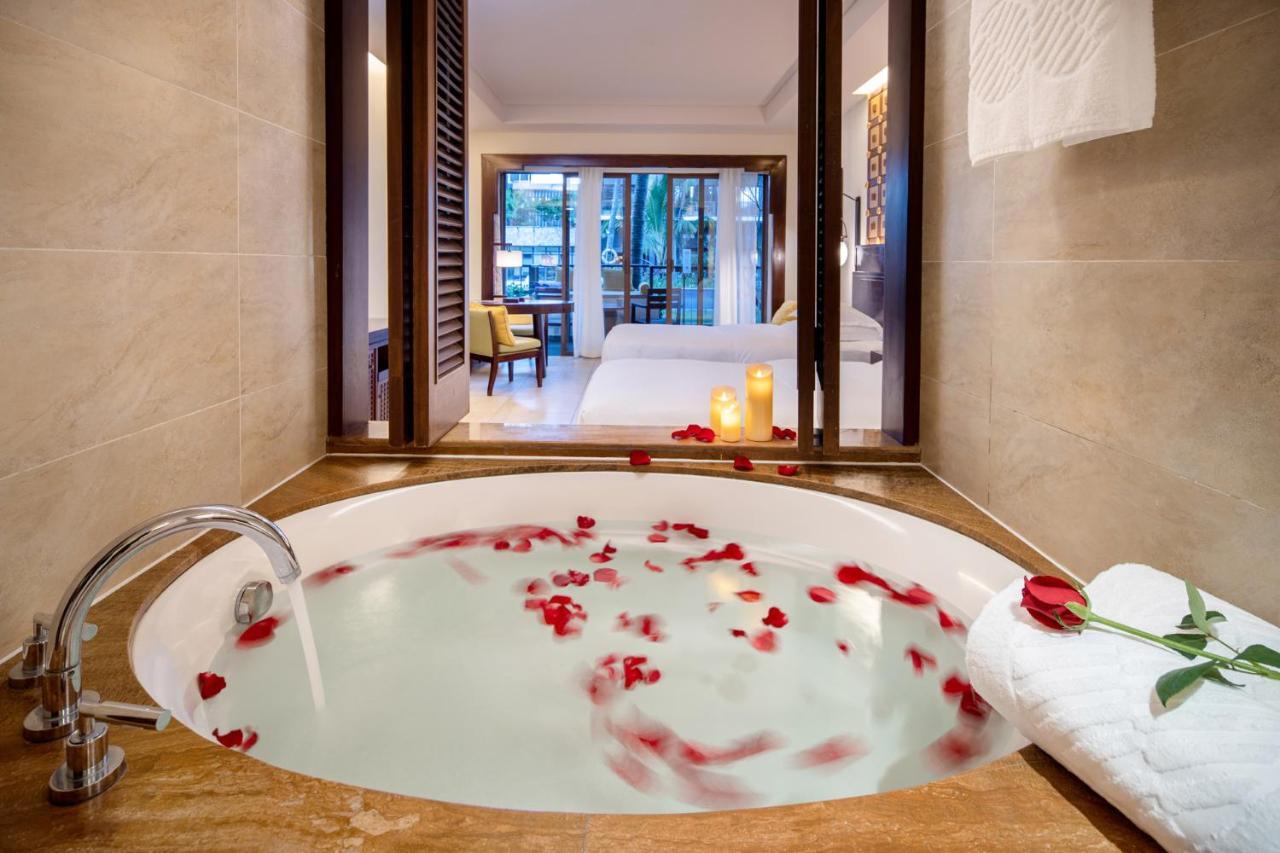 Deluxe Twin Room with Pool View