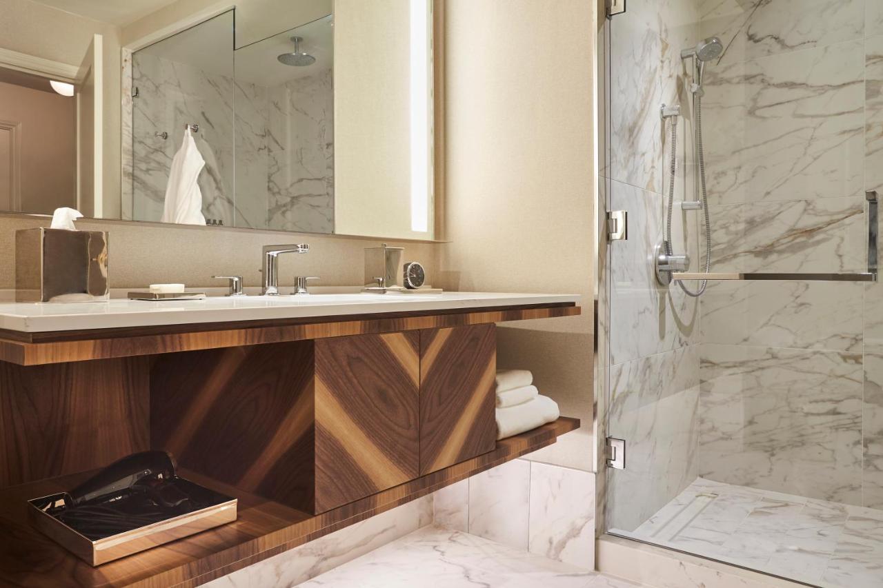 One-Bedroom Corner Suite,1146385675:JPEG