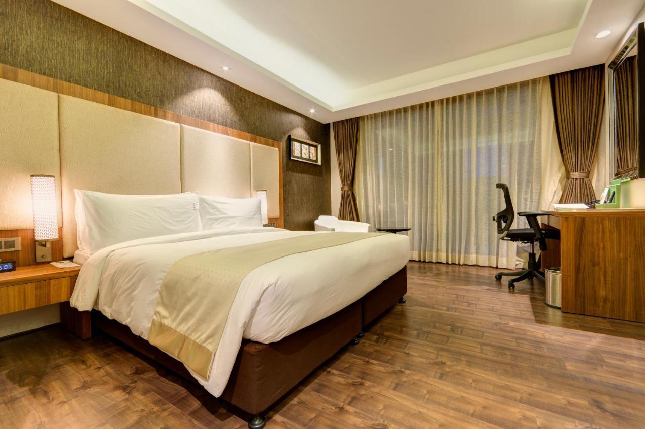 Standard King Room - Enjoy 20% savings on Food & Beverages (soft), Happy Hours: Buy 1 Get 1 on IMFL (4:00 PM – 8:00 PM), Complimentary snacks with select liquor packages, Beer buckets starting from just ₹599, Special pricing on liquor bottles