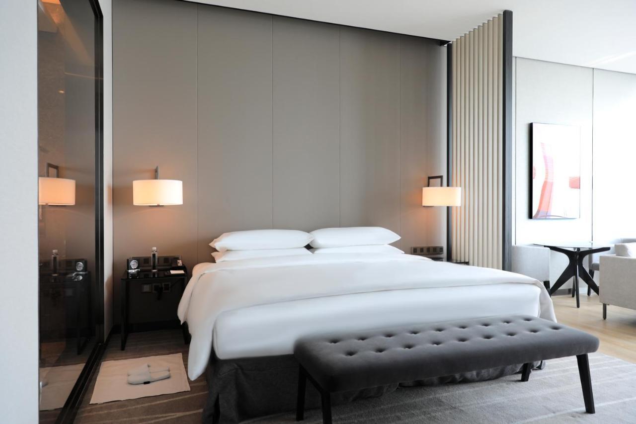 N3 Grand Deluxe Lake View King