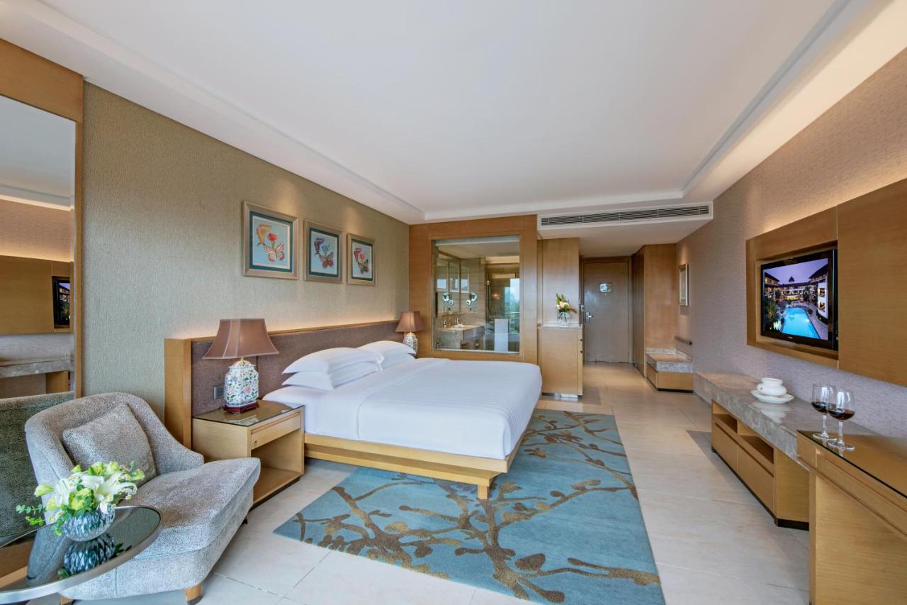 Grande Deluxe King Room