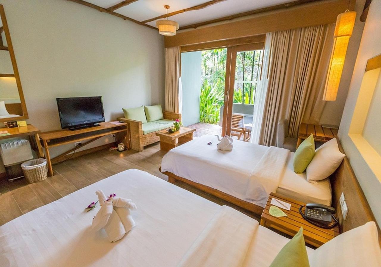 Deluxe Twin Room with Pool Access
