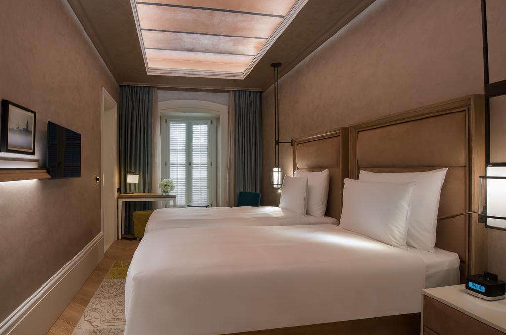 City Signature Tweepersoonskamer met 2 Aparte Bedden