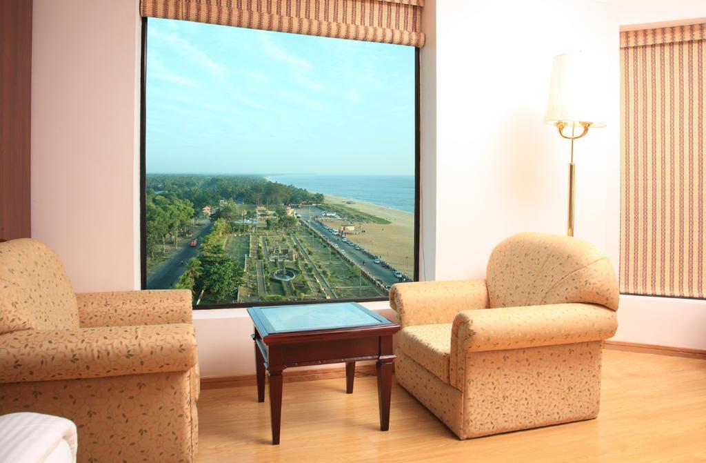 Executive Suite with Living Room