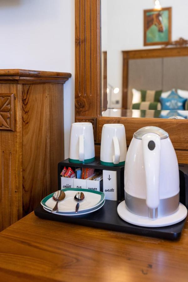 Superior Deluxe Twin with 10% discount on wellness spa and Araliya Fashion and wood carving