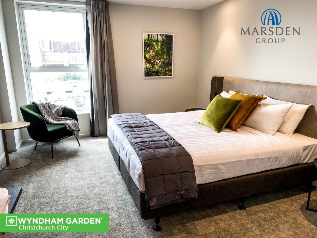 One-Bedroom King Suite