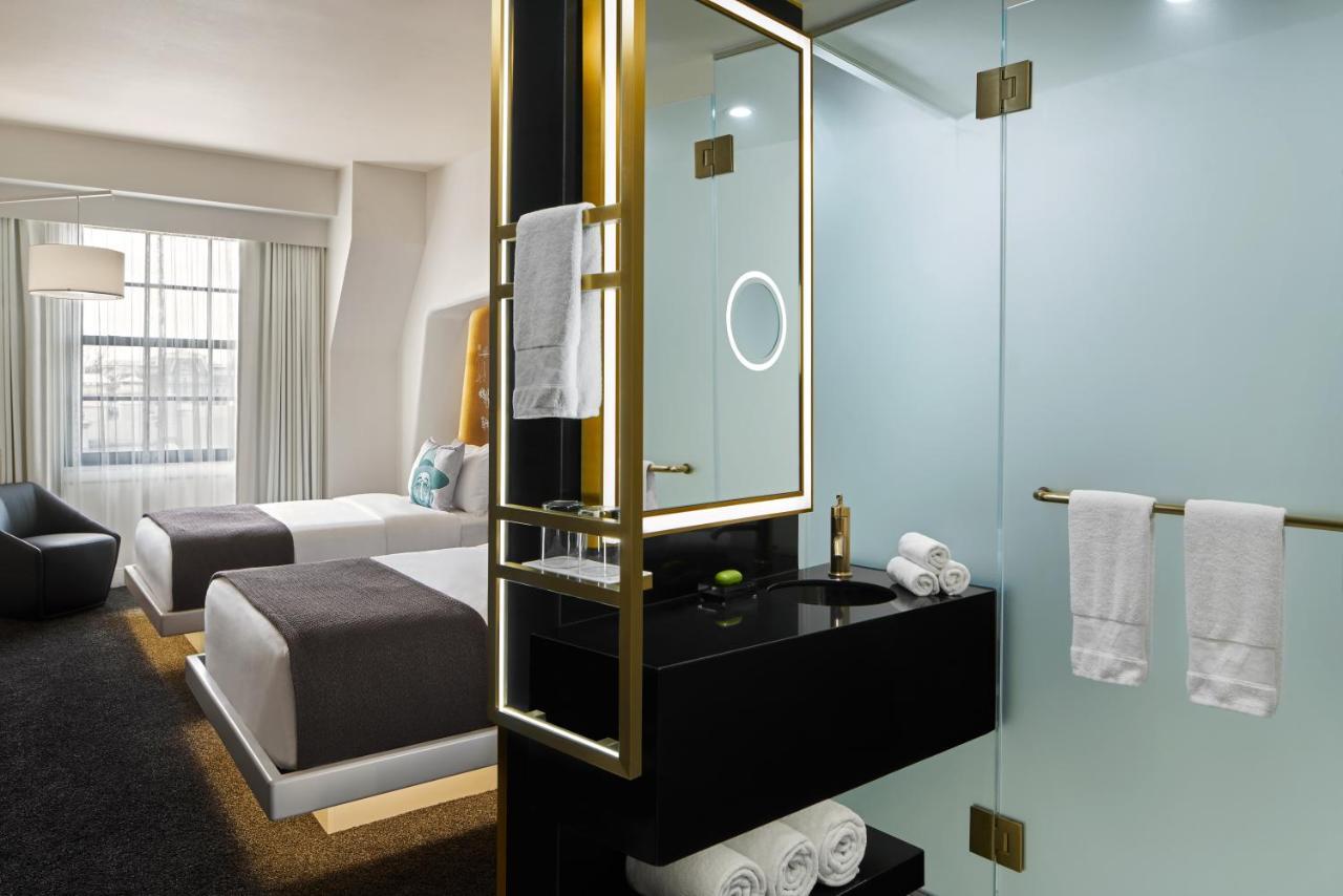Deluxe Double or Twin Room with City View