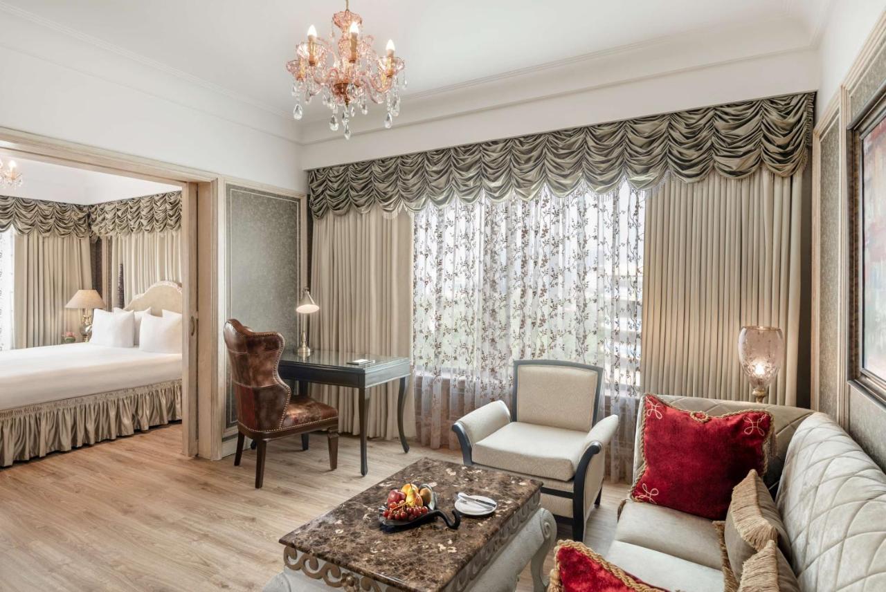 Executive Suite with HI-Tea with cookies, 4–6 PM at SXVIII, 1+1 on select drinks, 6:30–8:30 PM @Links, 15% off on Food & Soft beverages