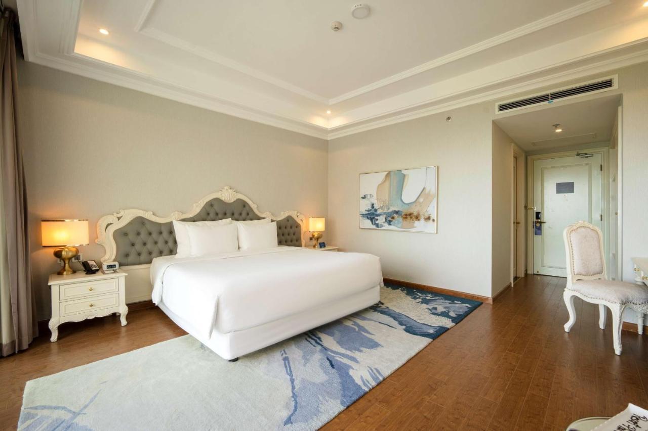 Deluxe Double Room with Mountain View