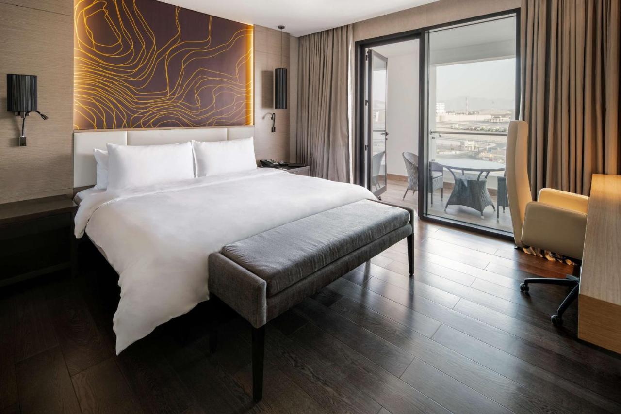 Junior Suite with Terrace & Lounge Access