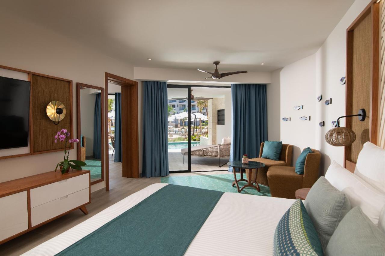Preferred Club Master Suite Swim-Out