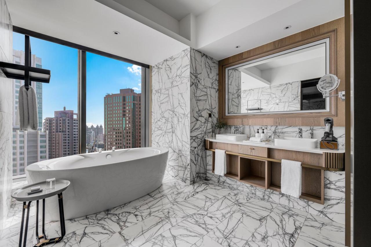 Junior Twin Suite