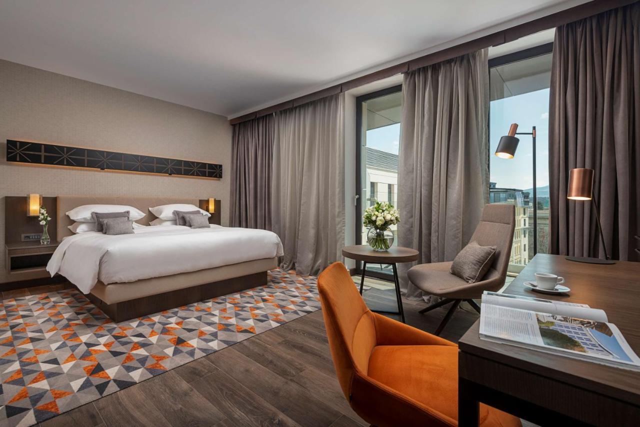 King Room - Club Access