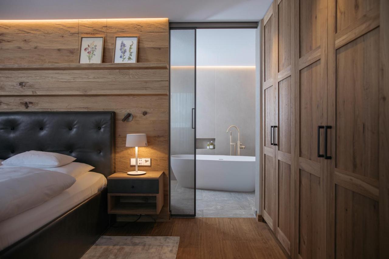 Suite with Mountain View