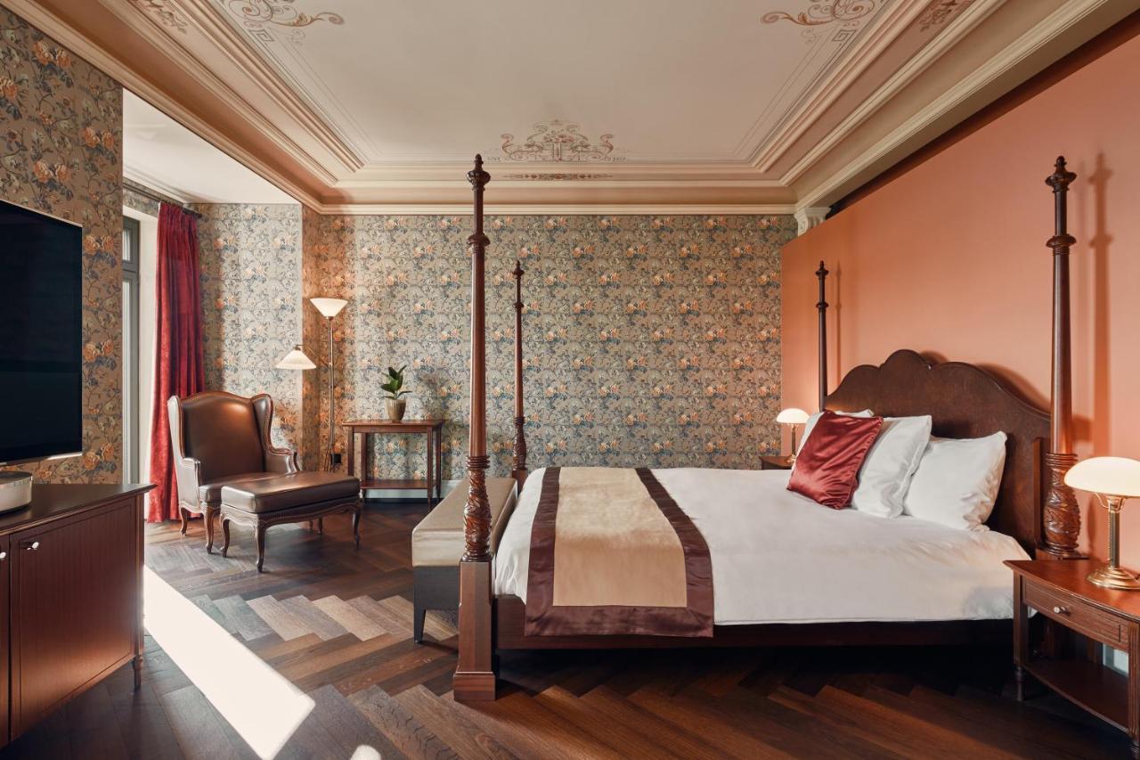 Deluxe Double Room with Balcony,1177431613:JPEG