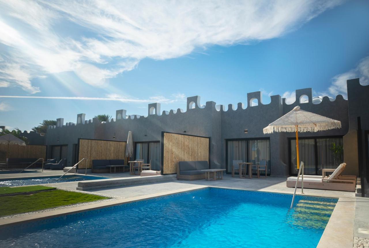 Tucana Pool Suite - Posh Club