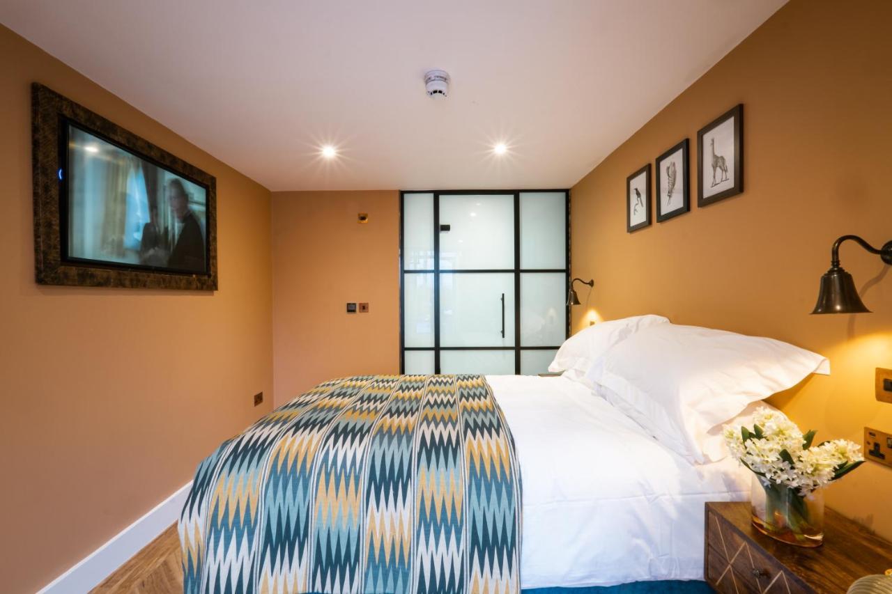 Small Double Room with Terrace