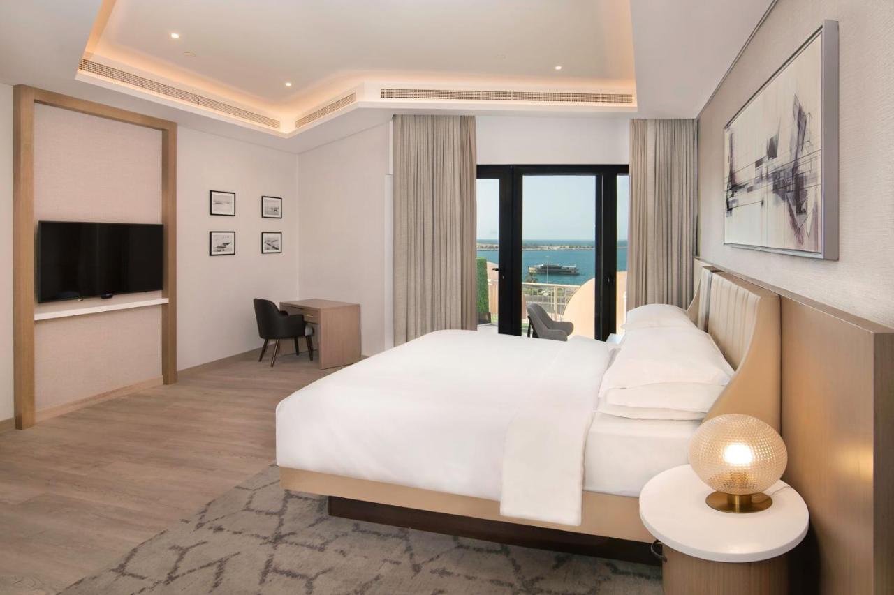Royal Suite with Club Lounge Access