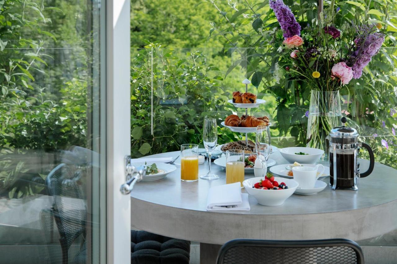 Suite,1547814991:JPEG