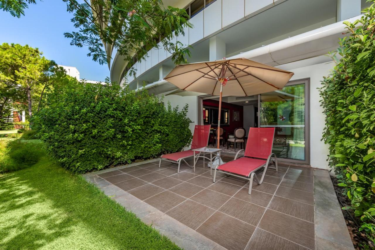 Garden Family Room