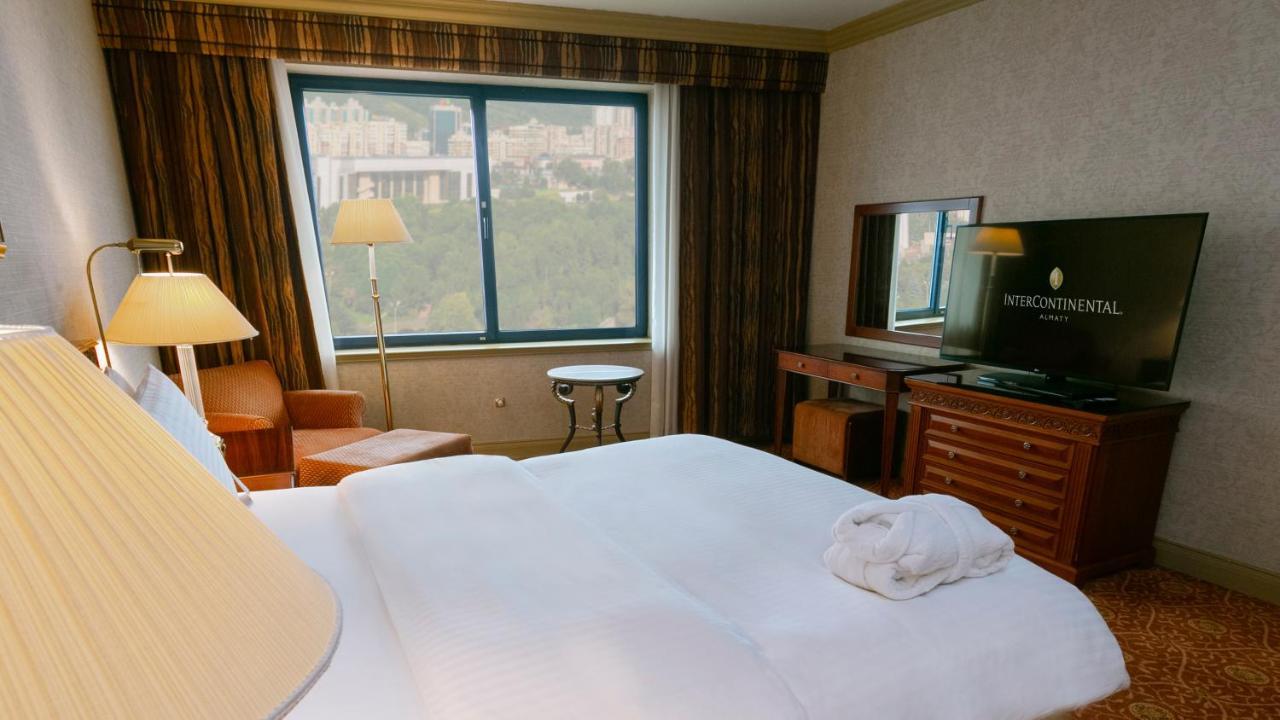 Classic Club Room, 1 King Bed