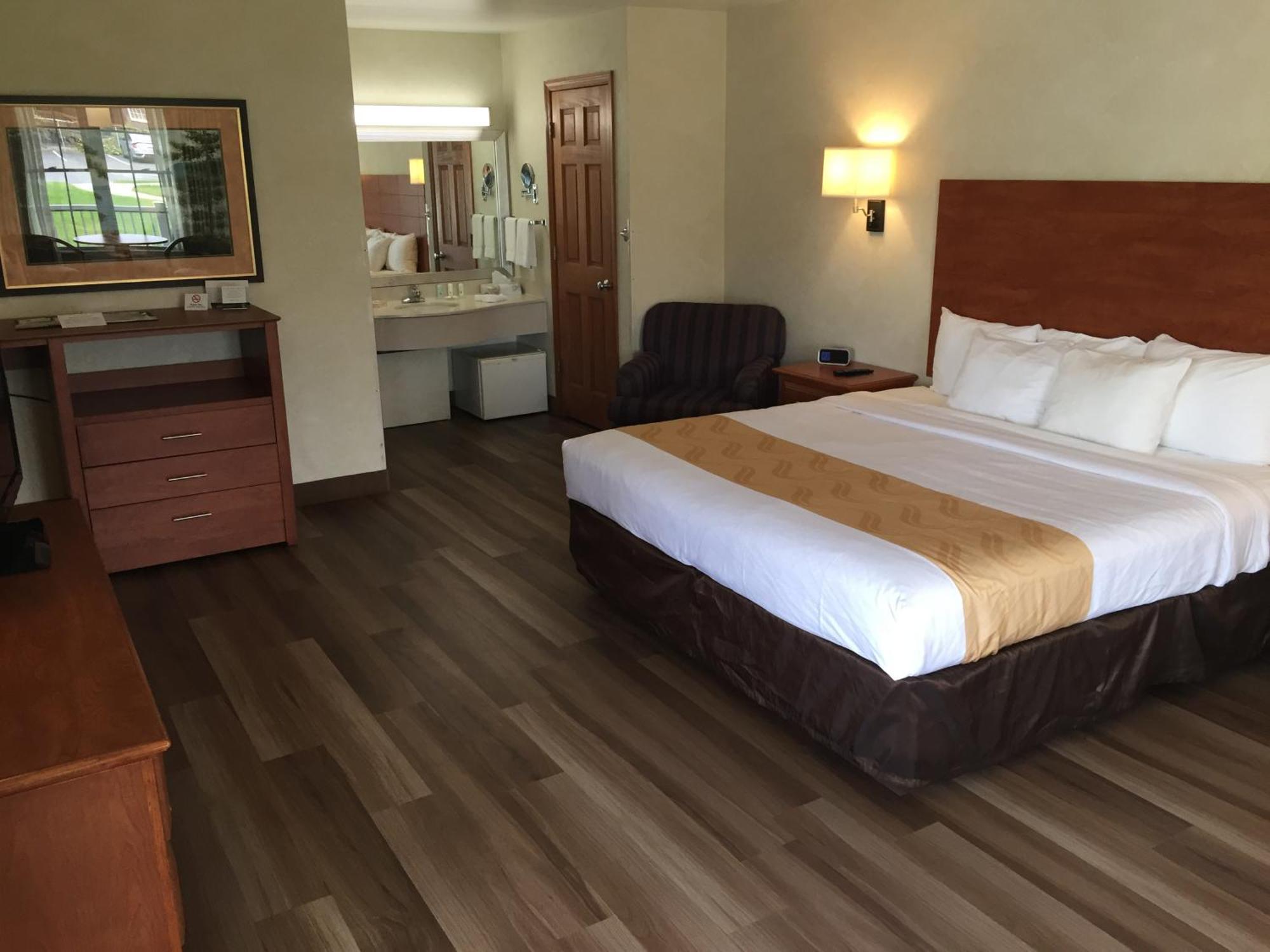 King Room - Non-Smoking