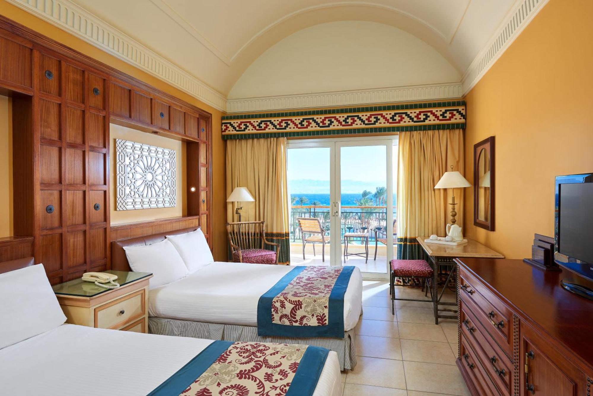 Beach Front Room Twin Bed