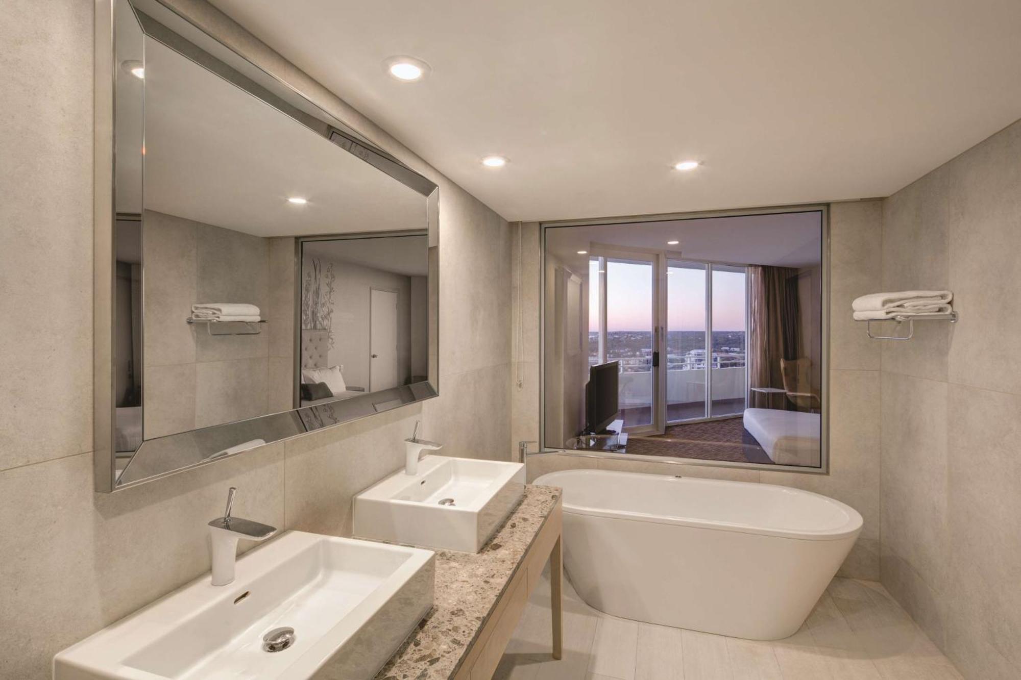 Executive Suite King