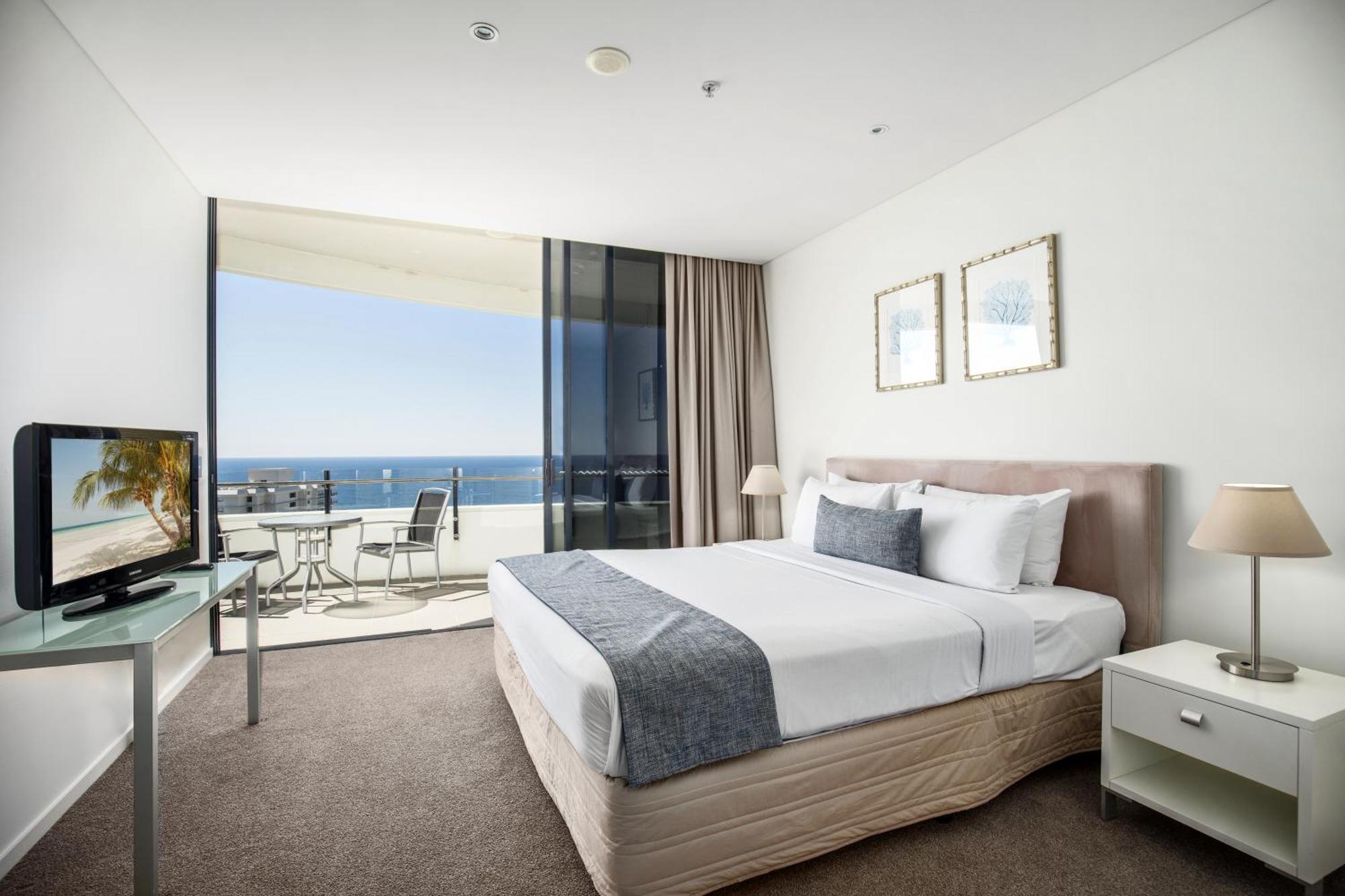 Three-Bedroom Sub Penthouse Apartment