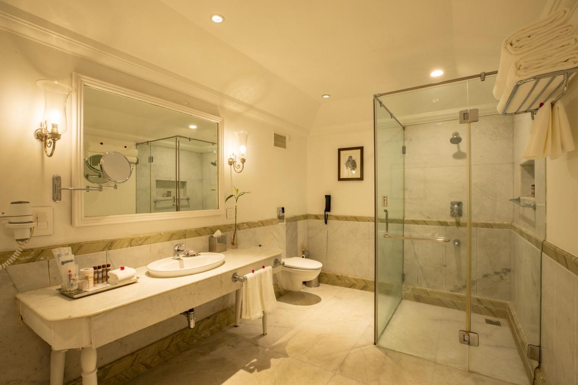 Deluxe Room Garden View Double Bed,1212979990:JPEG