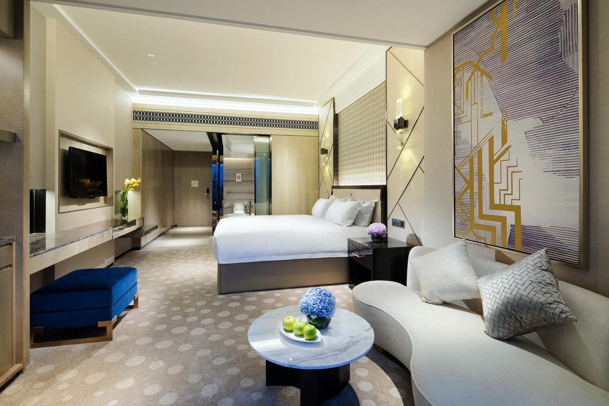 Premier King Room