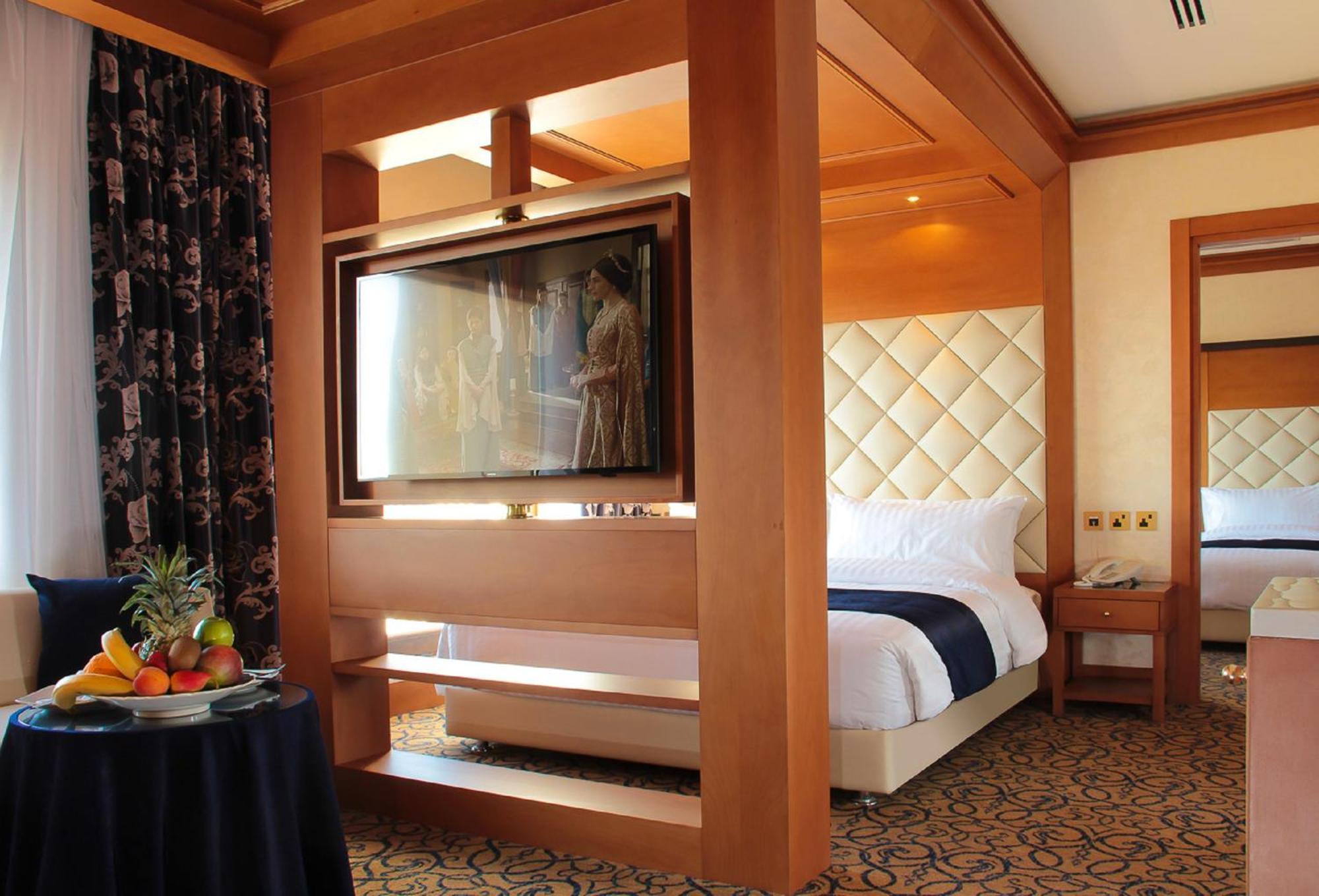 Deluxe Family Suite