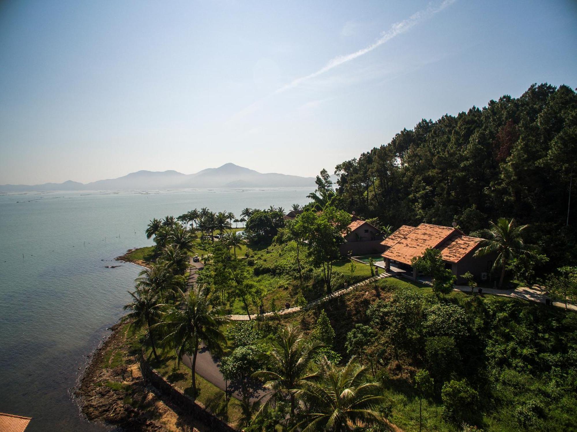 Hillside Pool Villa with Free 8-Hour Transportation